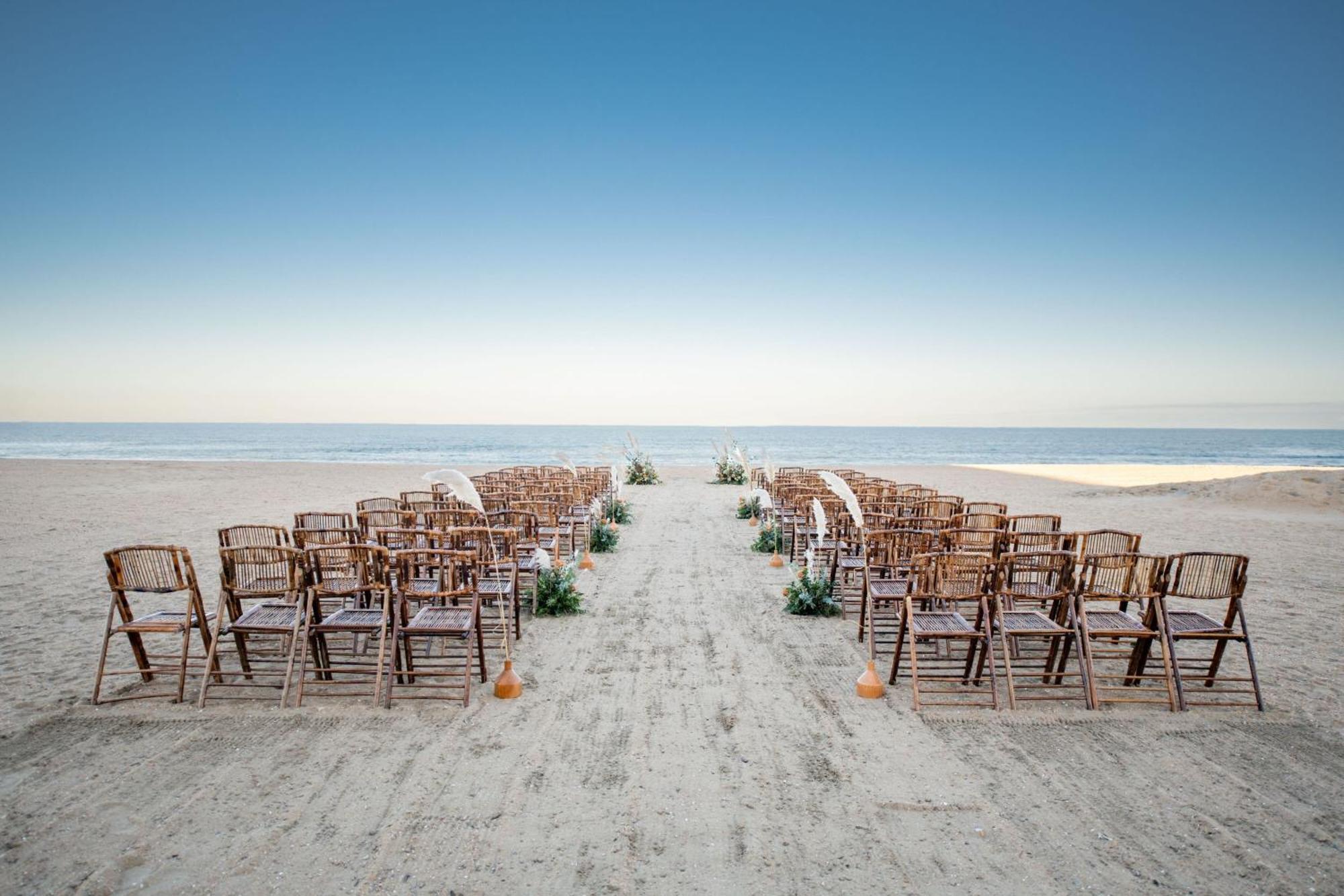 Marriott Virginia Beach Oceanfront Resort Exterior photo